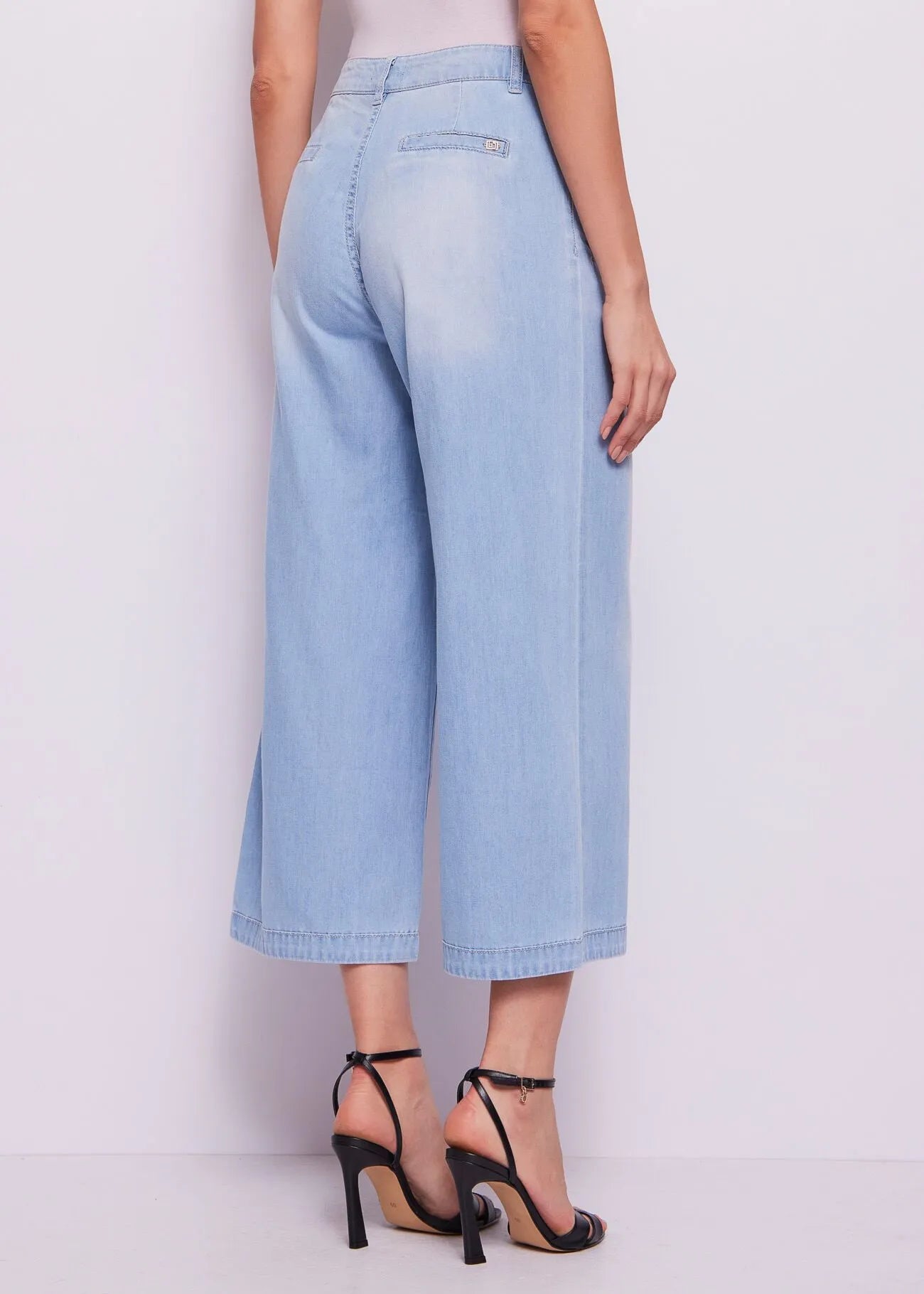 JEAN LARGE COURT BD26023 By GAUDI