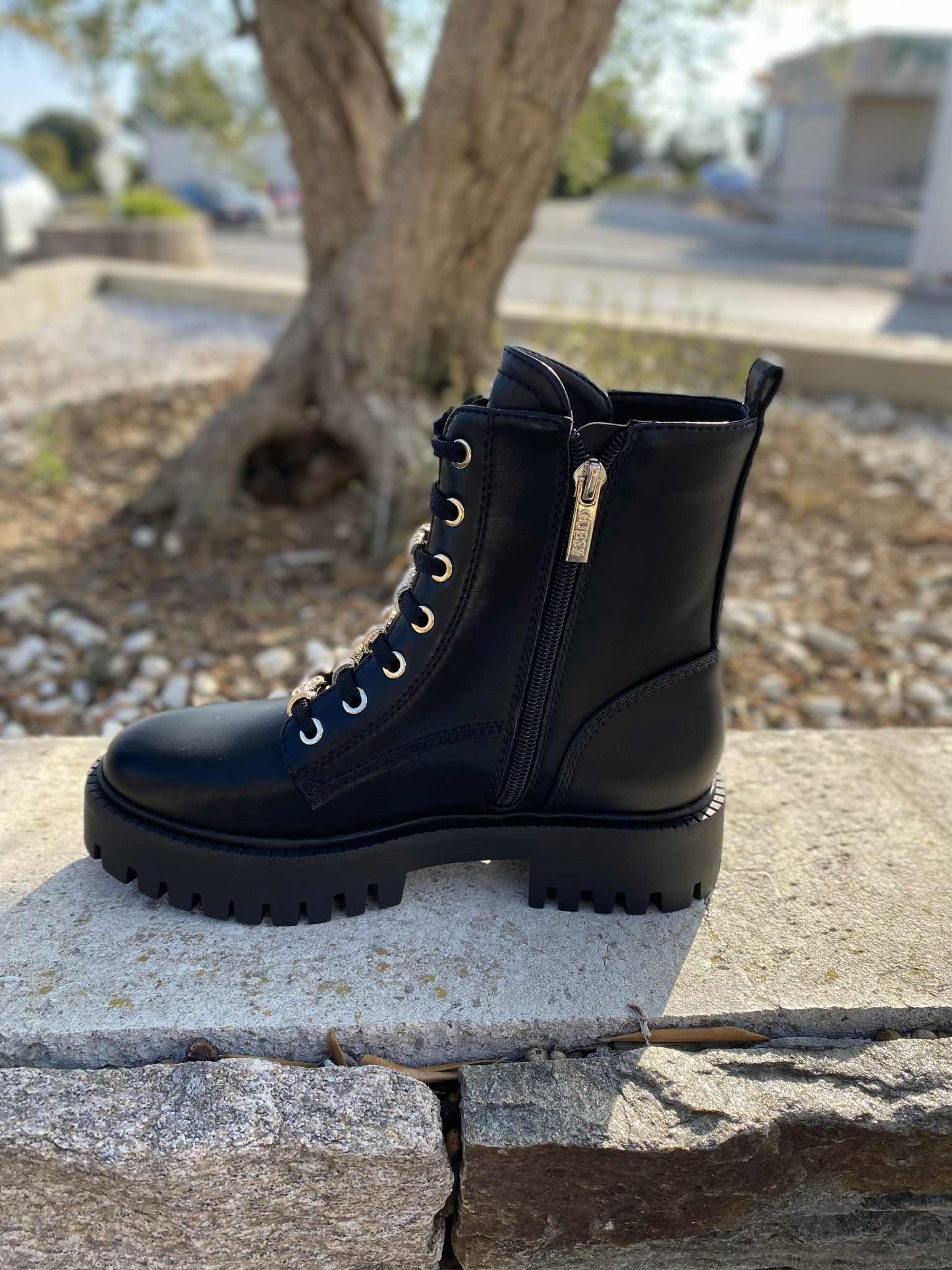 BOTTINE ARGENTEE FLTFNA By GUESS