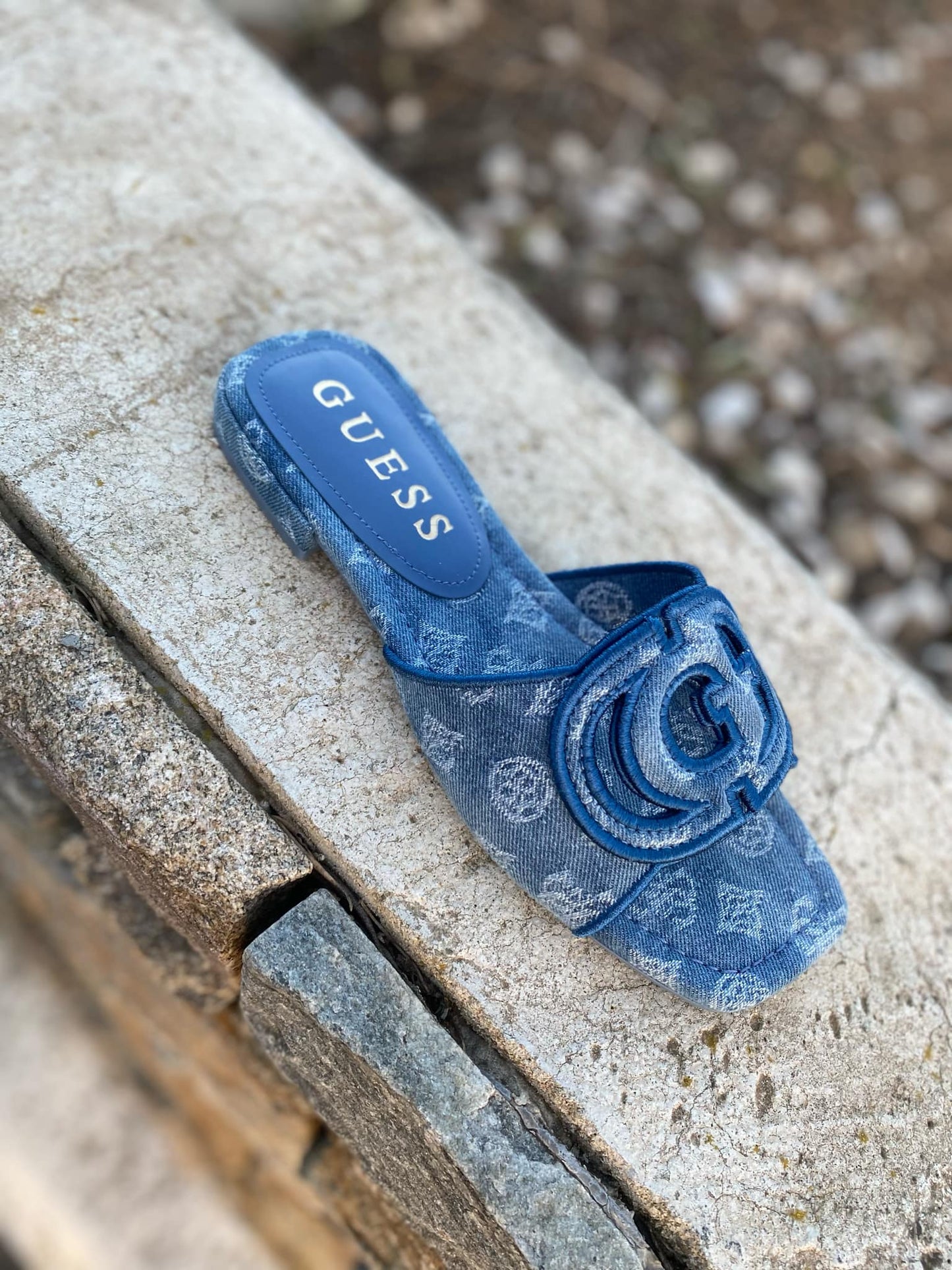 MULES FLTSE By GUESS
