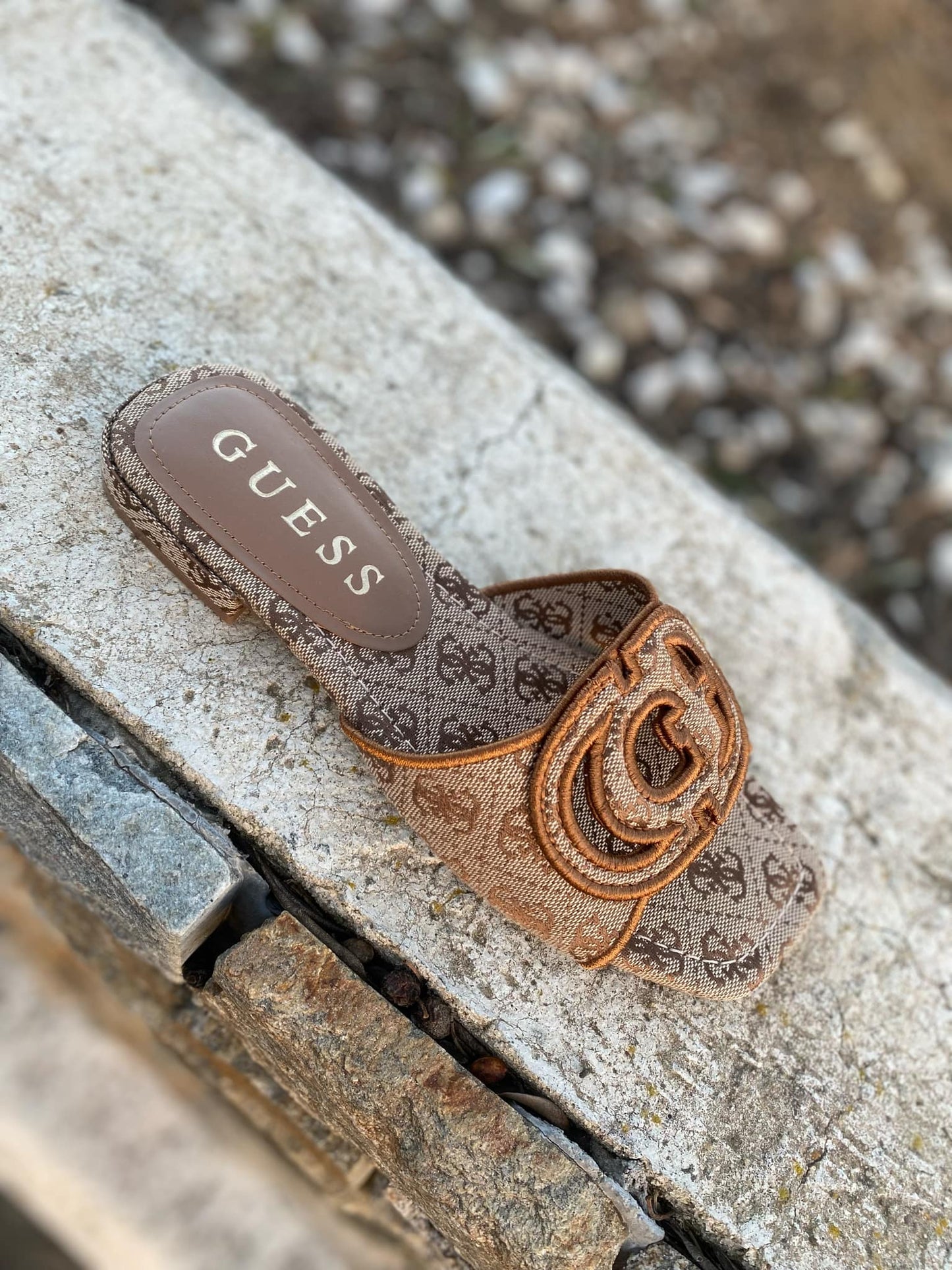 MULES FLTSE By GUESS