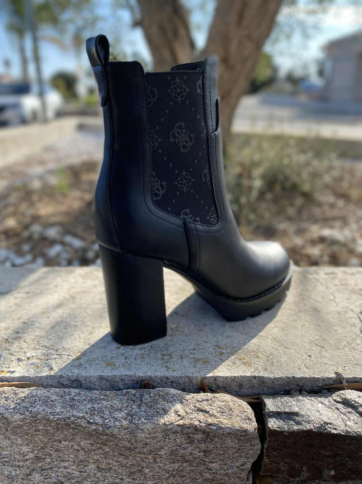 BOTTINES FLFNLLE By GUESS