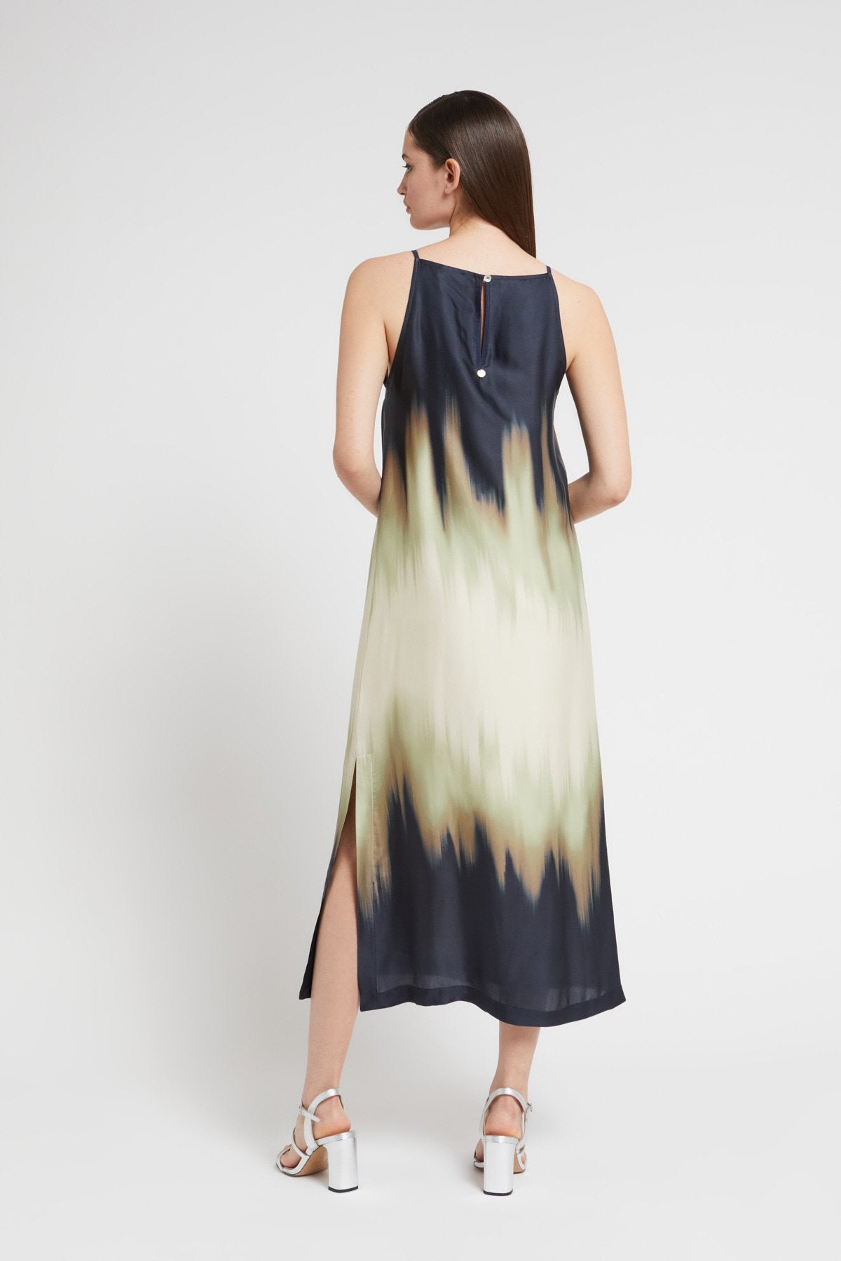 ROBE LONGUE FINE BRETELLE TA5274 By OTTOD AME