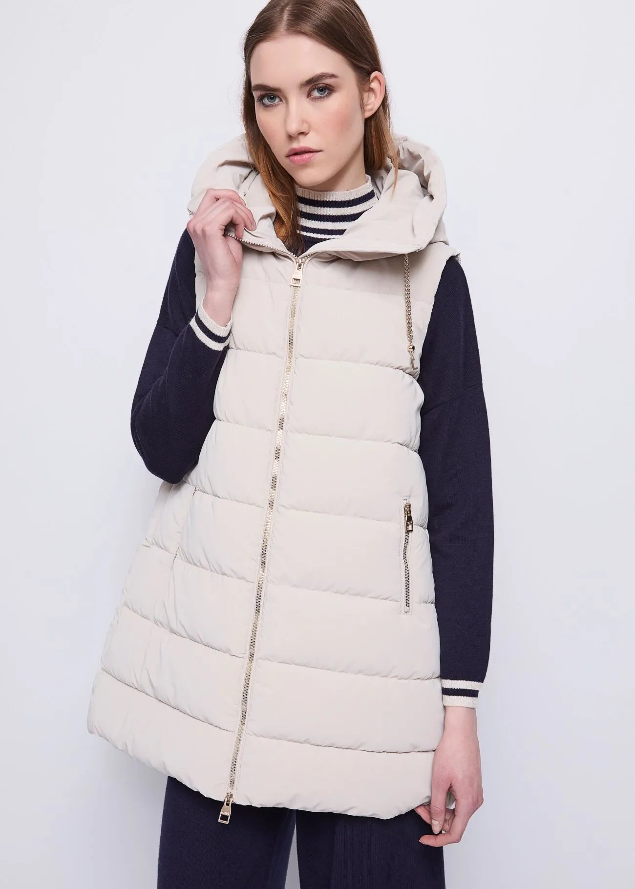 DOUDOUNE SANS MANCHE BD35008 By GAUDI