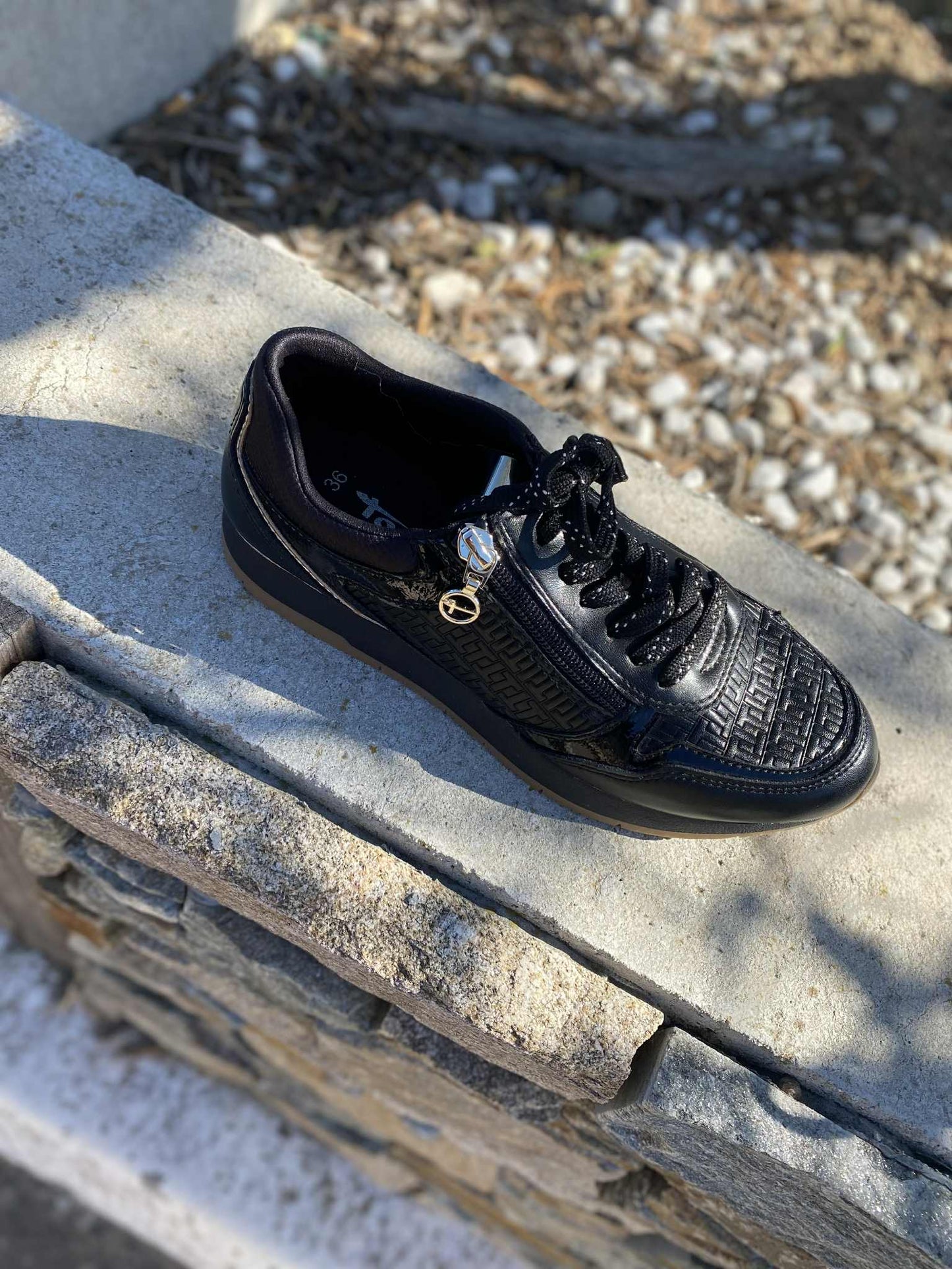 TENNIS ZIP BANDE OR 23603 By TAMARIS