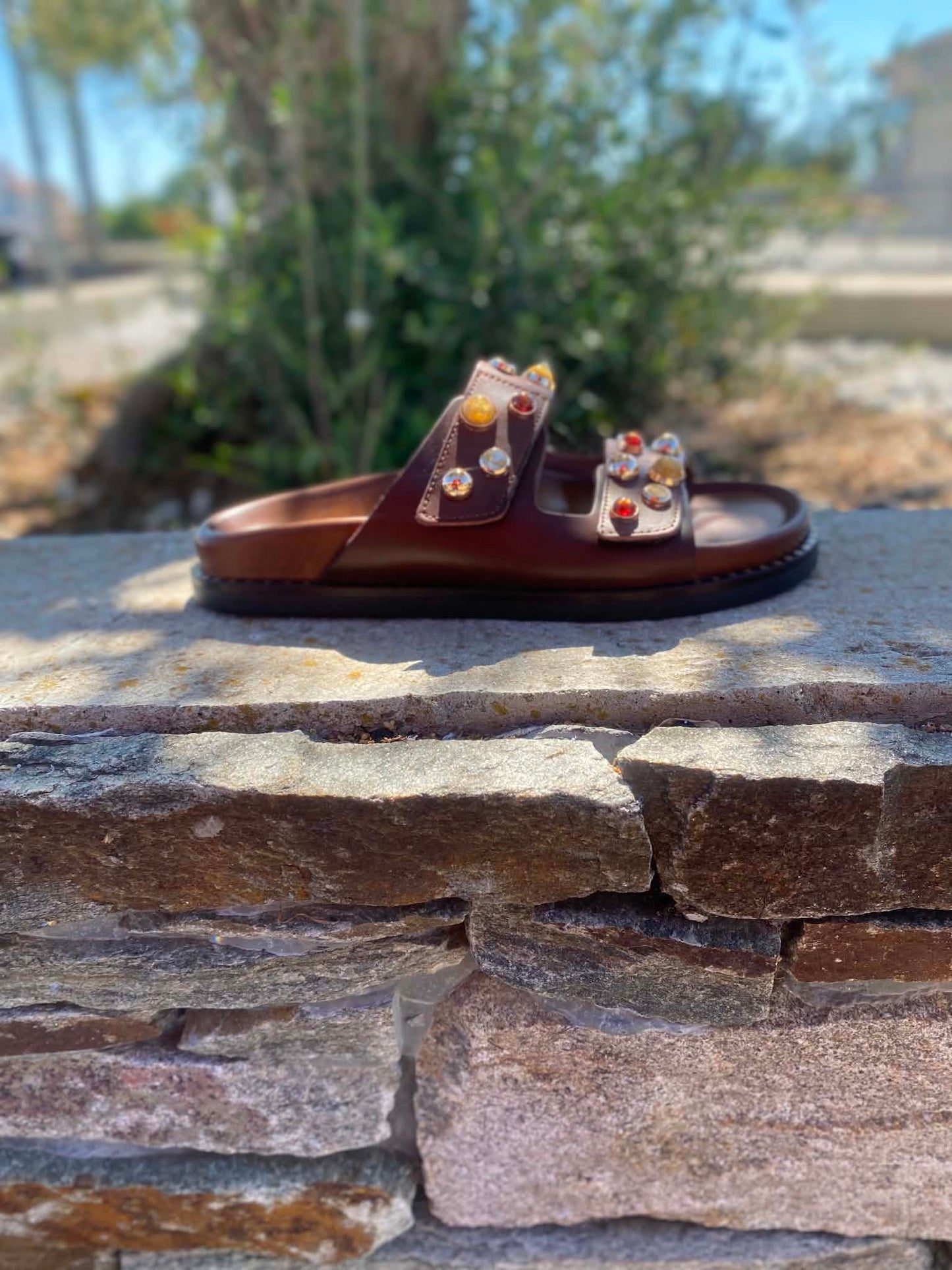 MULE CUIR CLOUTEE LIANA By CARYATIS