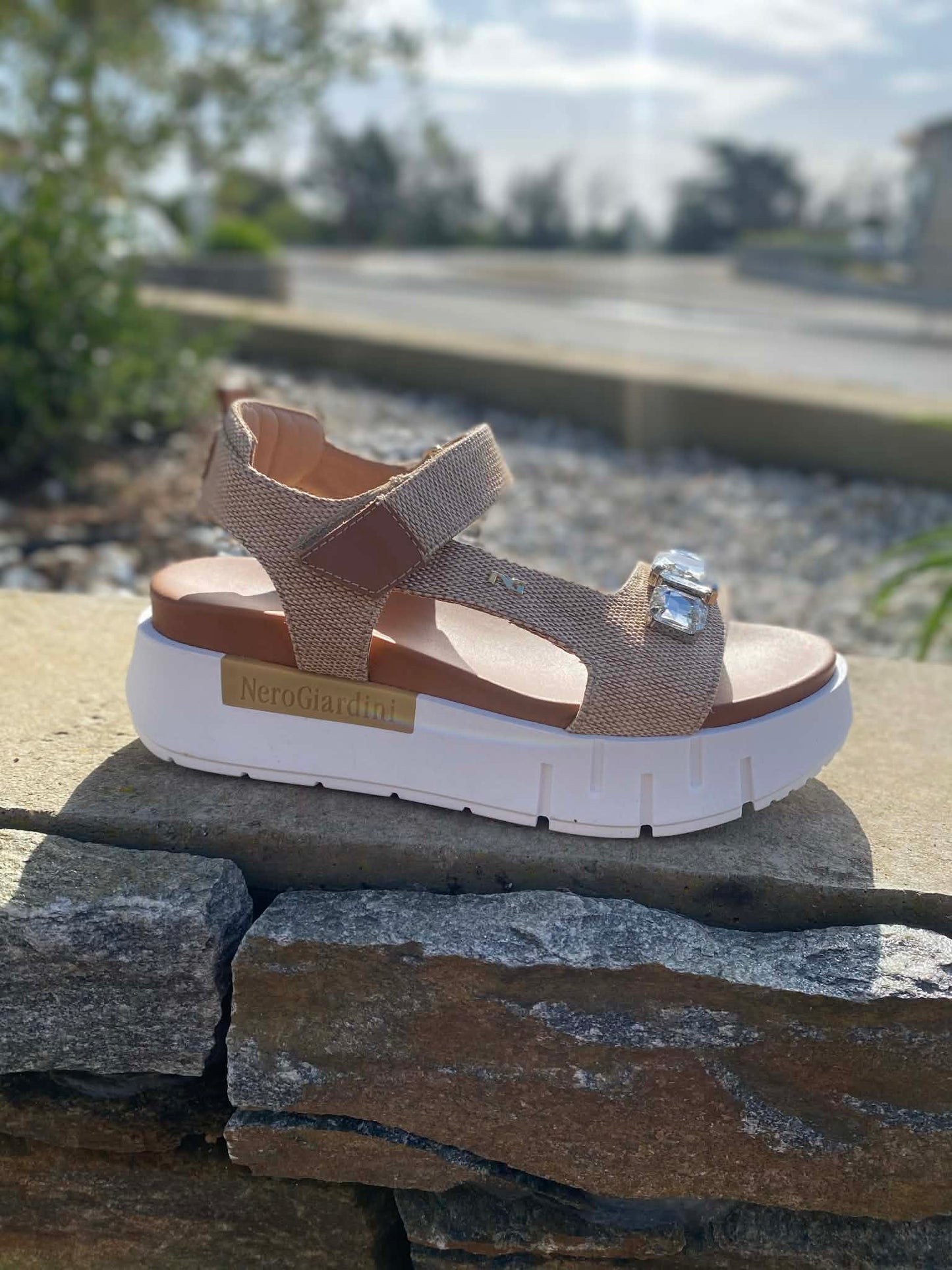 SANDALE PLATEFORME E617061D By NERO GIARDINI